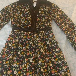 Beautiful Tory Burch dresses, brough it for my sister but it’s too small.